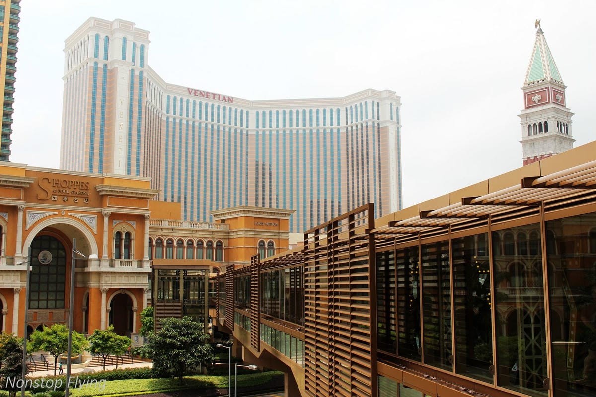 【澳門一日遊】從巴黎人、威尼斯人逛到澳門半島-議事亭前地、大三巴牌坊、東望洋燈塔、美高梅酒店… - 第3張圖 【澳門一日遊】從巴黎人、威尼斯人逛到澳門半島-議事亭前地、大三巴牌坊、東望洋燈塔、美高梅酒店…