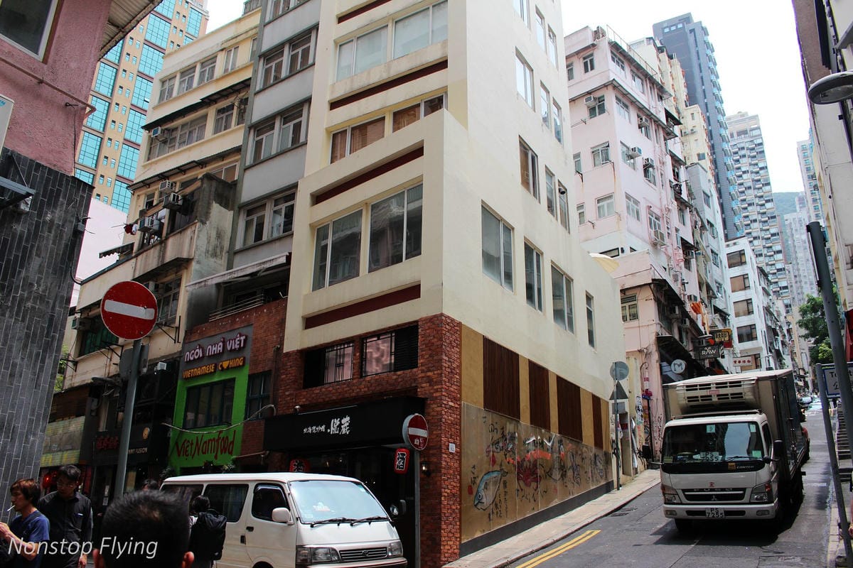 【香港遊記】中環的日與夜、勝香園美味番茄通粉、天壇大佛、尖沙咀翡翠拉麵小籠包、文華東方酒店、四季酒店 - 第26張圖 【香港遊記】中環的日與夜、勝香園美味番茄通粉、天壇大佛、尖沙咀翡翠拉麵小籠包、文華東方酒店、四季酒店