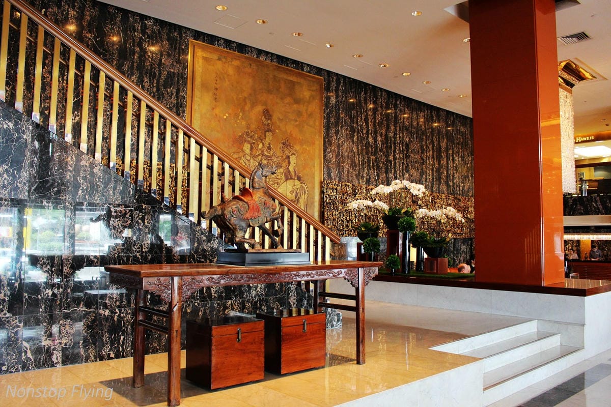 【香港遊記】中環的日與夜、勝香園美味番茄通粉、天壇大佛、尖沙咀翡翠拉麵小籠包、文華東方酒店、四季酒店 - 第4張圖 【香港遊記】中環的日與夜、勝香園美味番茄通粉、天壇大佛、尖沙咀翡翠拉麵小籠包、文華東方酒店、四季酒店