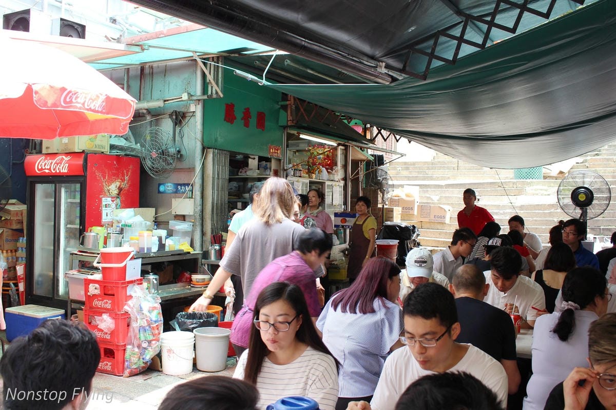 【香港遊記】中環的日與夜、勝香園美味番茄通粉、天壇大佛、尖沙咀翡翠拉麵小籠包、文華東方酒店、四季酒店 - 第28張圖 【香港遊記】中環的日與夜、勝香園美味番茄通粉、天壇大佛、尖沙咀翡翠拉麵小籠包、文華東方酒店、四季酒店