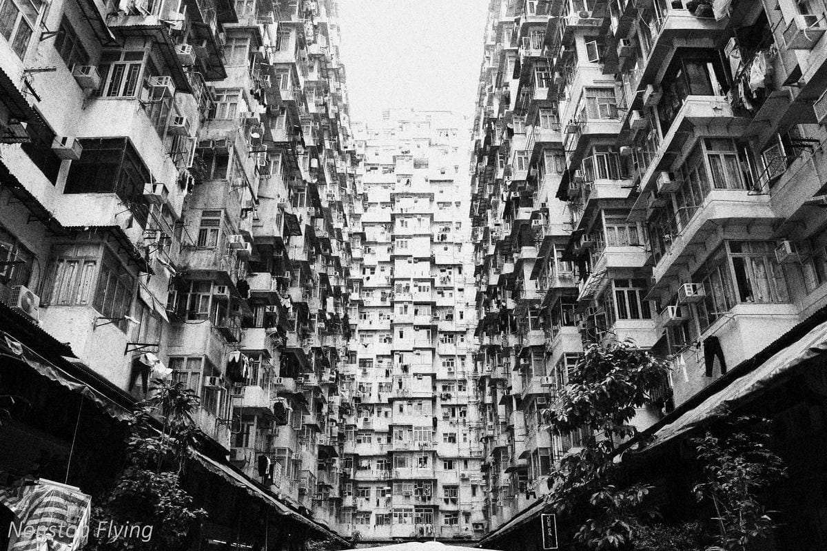 【香港遊記】鰂魚涌海山樓(怪獸大廈)、北角雞蛋仔、油街實現、太平山百萬夜景、翠華餐廳 - 第17張圖 【香港遊記】鰂魚涌海山樓(怪獸大廈)、北角雞蛋仔、油街實現、太平山百萬夜景、翠華餐廳