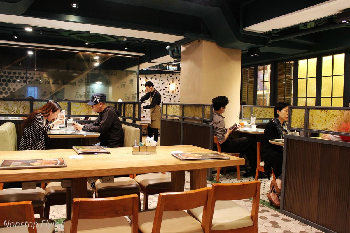 【香港遊記】鰂魚涌海山樓(怪獸大廈)、北角雞蛋仔、油街實現、太平山百萬夜景、翠華餐廳 - 第54張圖 【香港遊記】鰂魚涌海山樓(怪獸大廈)、北角雞蛋仔、油街實現、太平山百萬夜景、翠華餐廳