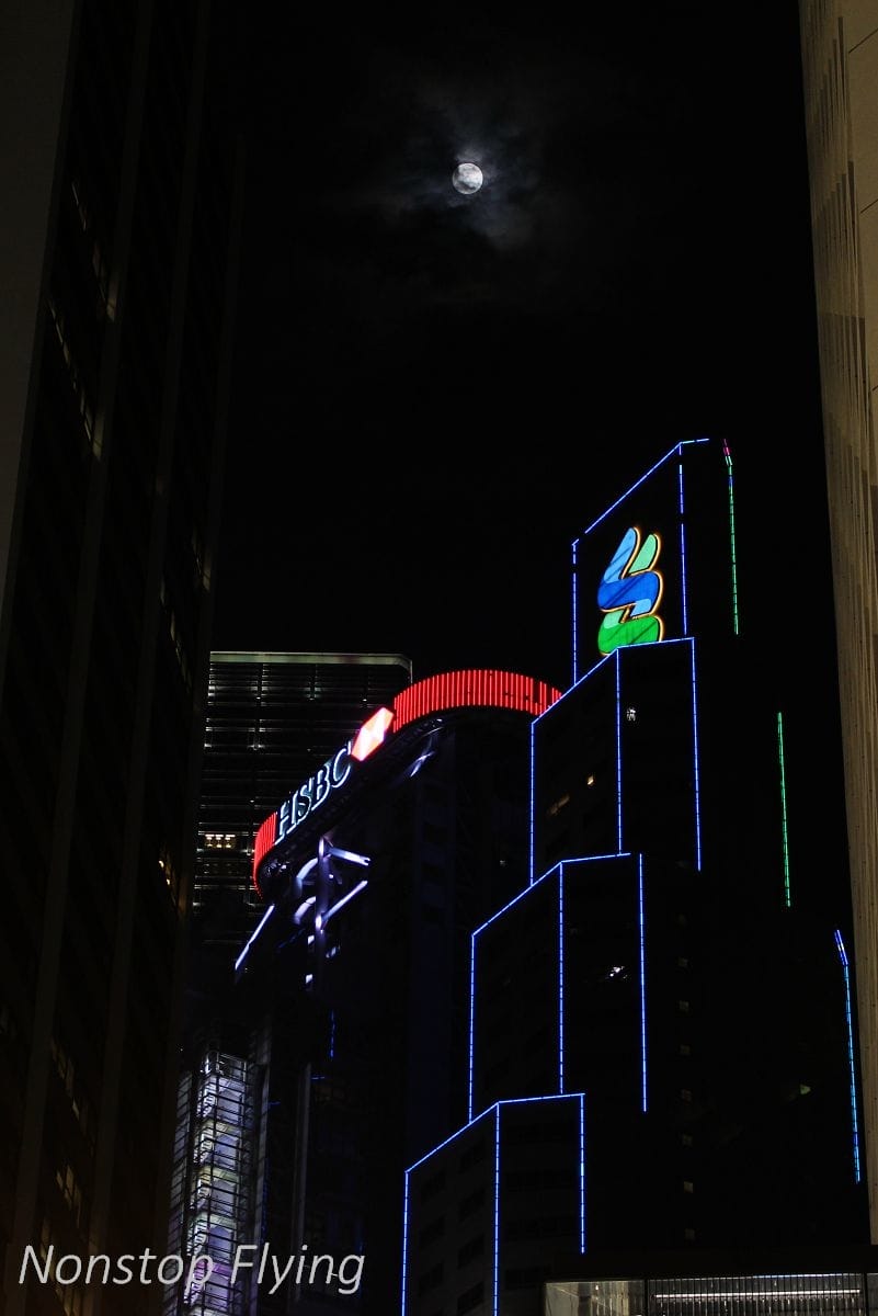 【香港遊記】鰂魚涌海山樓(怪獸大廈)、北角雞蛋仔、油街實現、太平山百萬夜景、翠華餐廳 - 第51張圖 【香港遊記】鰂魚涌海山樓(怪獸大廈)、北角雞蛋仔、油街實現、太平山百萬夜景、翠華餐廳