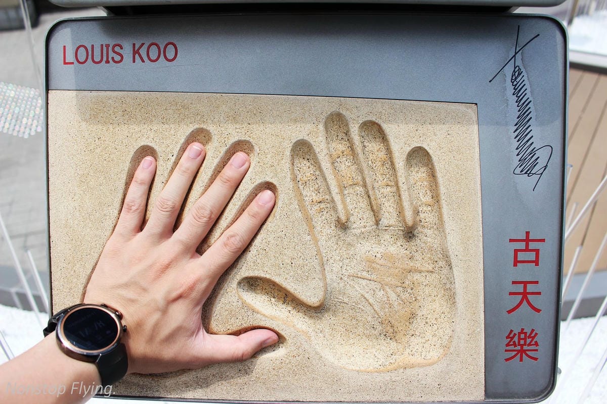 【香港遊記】歷史最久-半島酒店、電影主題-尖沙咀星光花園、寵物集散地-旺角金魚街、中環大會堂美心皇宮、銅鑼灣 - 第14張圖 【香港遊記】歷史最久-半島酒店、電影主題-尖沙咀星光花園、寵物集散地-旺角金魚街、中環大會堂美心皇宮、銅鑼灣