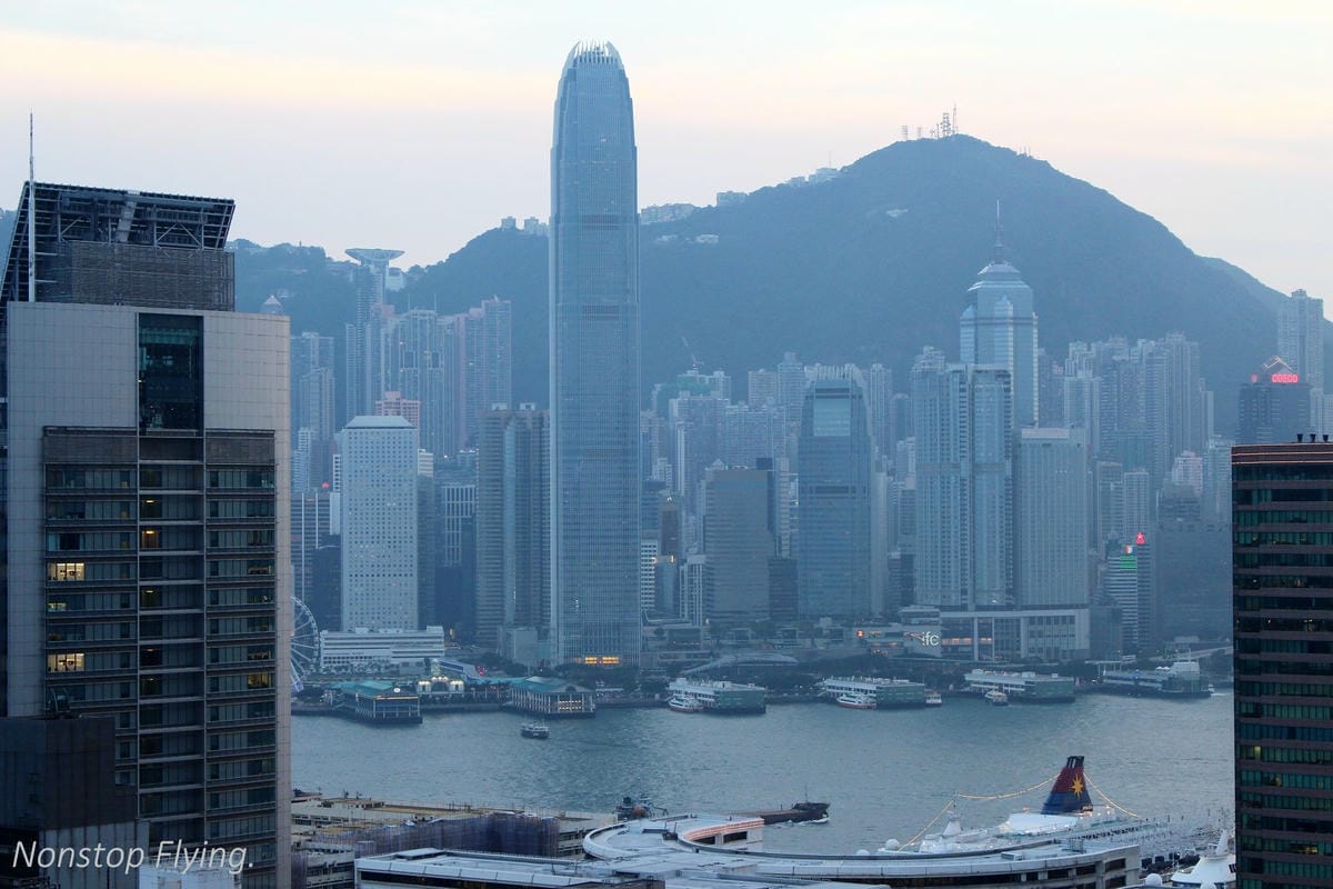 【香港遊記】歷史最久-半島酒店、電影主題-尖沙咀星光花園、寵物集散地-旺角金魚街、中環大會堂美心皇宮、銅鑼灣 - 第35張圖 【香港遊記】歷史最久-半島酒店、電影主題-尖沙咀星光花園、寵物集散地-旺角金魚街、中環大會堂美心皇宮、銅鑼灣