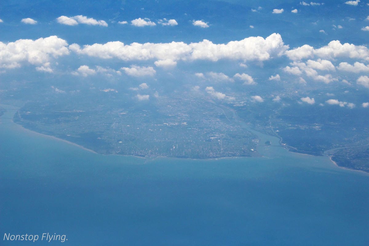 2017.06.24 國泰航空 CX469 台北TPE-香港HKG 飛行記錄 (777-300ER經濟艙) - 第51張圖 2017.06.24 國泰航空 CX469 台北TPE-香港HKG 飛行記錄 (777-300ER經濟艙)