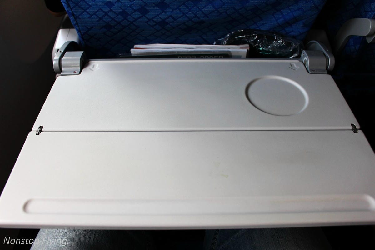 2017.06.24 國泰航空 CX469 台北TPE-香港HKG 飛行記錄 (777-300ER經濟艙) - 第31張圖 2017.06.24 國泰航空 CX469 台北TPE-香港HKG 飛行記錄 (777-300ER經濟艙)