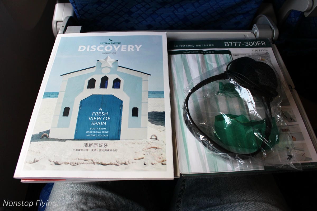 2017.06.24 國泰航空 CX469 台北TPE-香港HKG 飛行記錄 (777-300ER經濟艙) - 第33張圖 2017.06.24 國泰航空 CX469 台北TPE-香港HKG 飛行記錄 (777-300ER經濟艙)