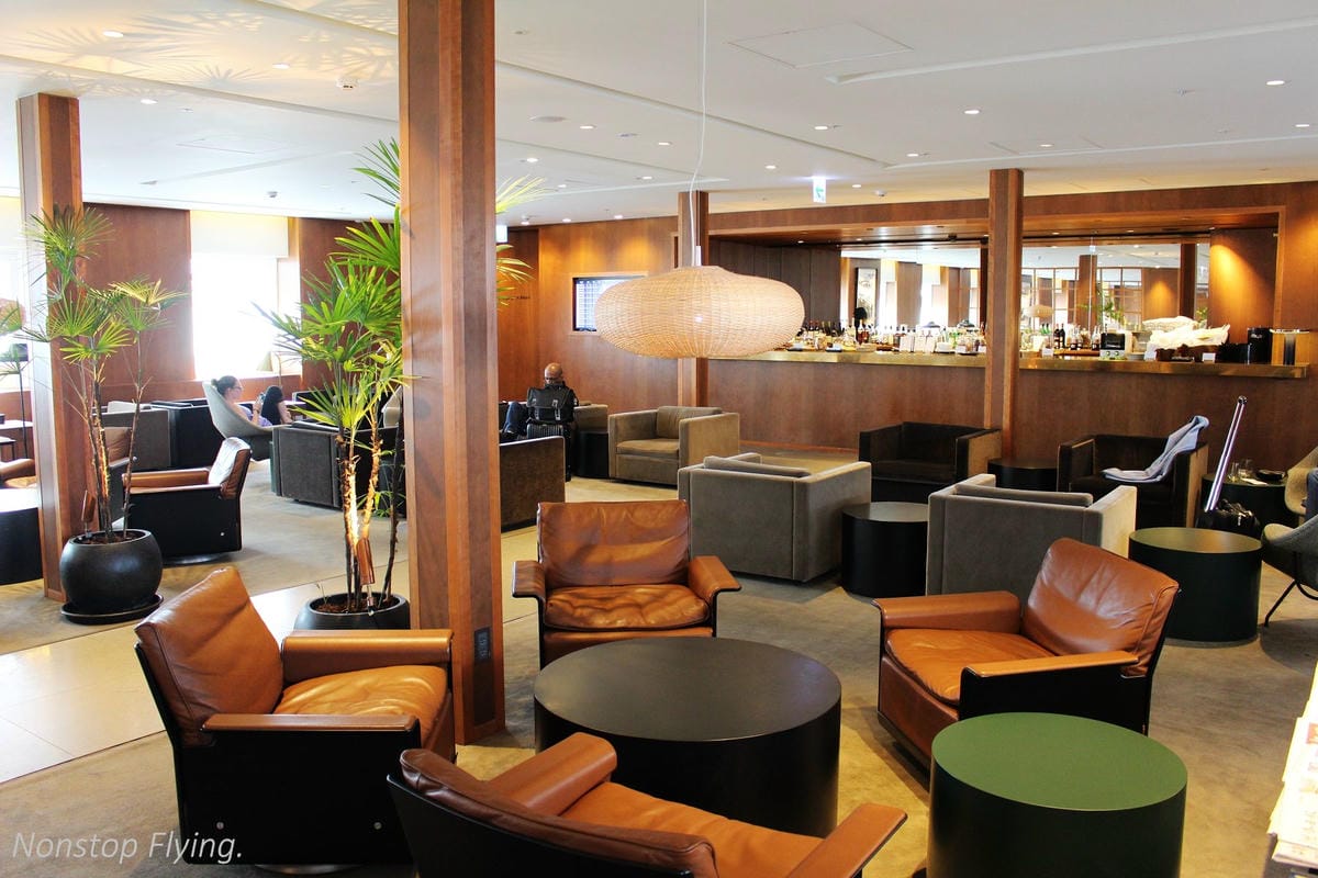 2017.06.24 國泰航空 CX469 台北TPE-香港HKG 飛行記錄 (777-300ER經濟艙) - 第10張圖 2017.06.24 國泰航空 CX469 台北TPE-香港HKG 飛行記錄 (777-300ER經濟艙)