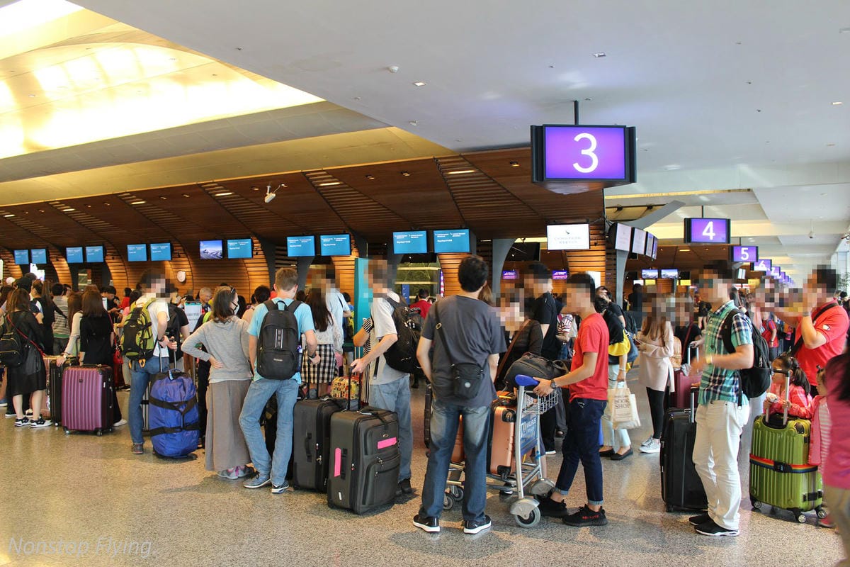 2017.06.24 國泰航空 CX469 台北TPE-香港HKG 飛行記錄 (777-300ER經濟艙) - 第4張圖 2017.06.24 國泰航空 CX469 台北TPE-香港HKG 飛行記錄 (777-300ER經濟艙)
