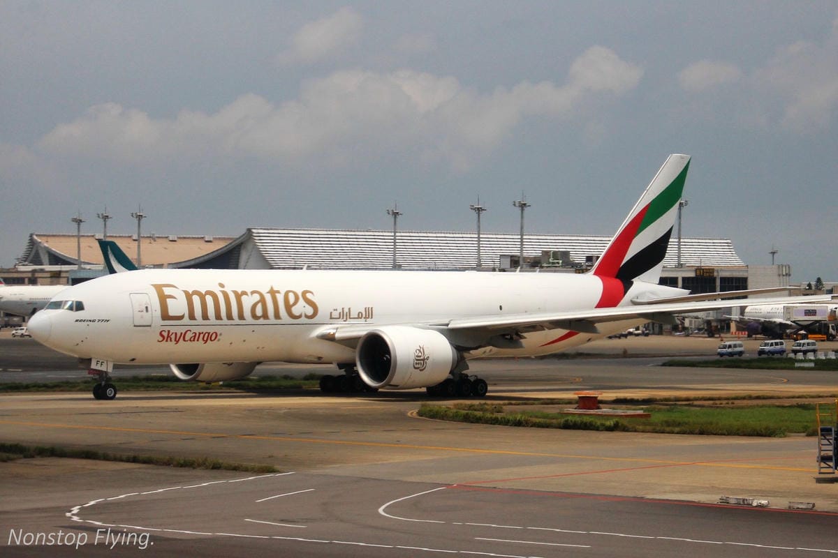 2017.06.24 國泰航空 CX469 台北TPE-香港HKG 飛行記錄 (777-300ER經濟艙) - 第44張圖 2017.06.24 國泰航空 CX469 台北TPE-香港HKG 飛行記錄 (777-300ER經濟艙)