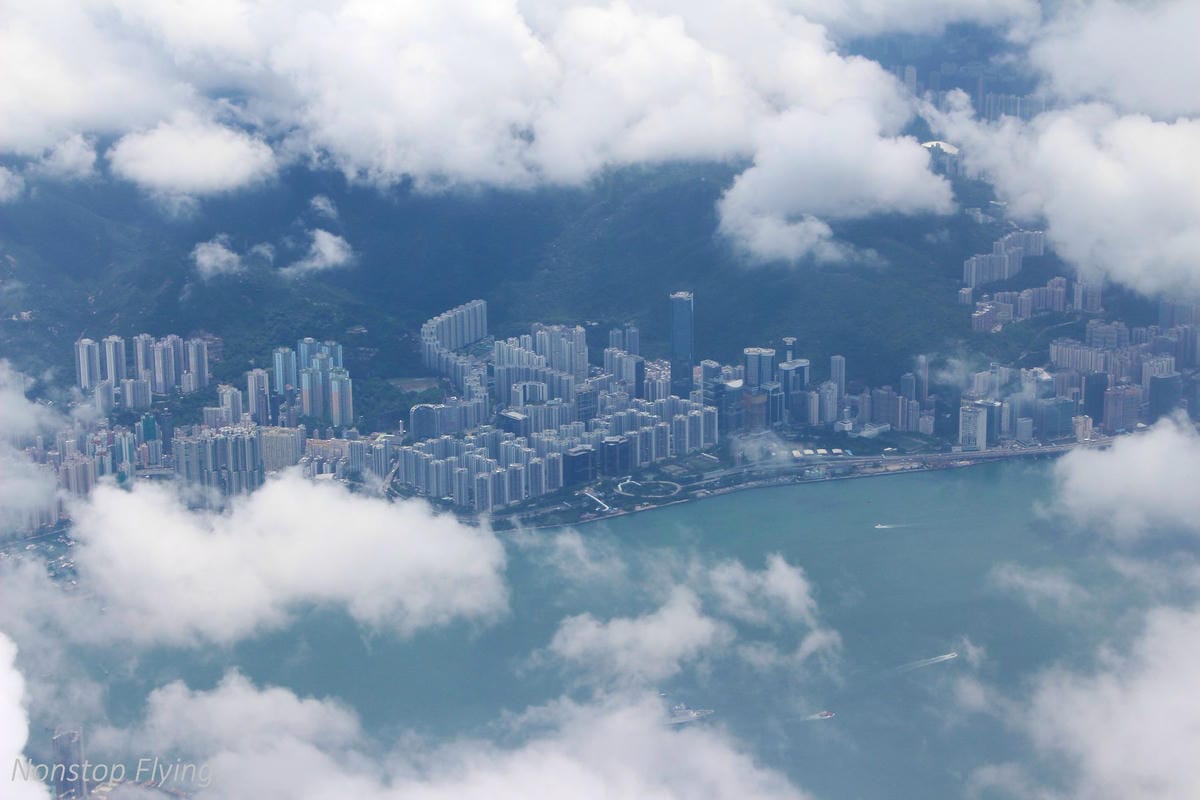 2017.06.24 國泰航空 CX469 台北TPE-香港HKG 飛行記錄 (777-300ER經濟艙) - 第68張圖 2017.06.24 國泰航空 CX469 台北TPE-香港HKG 飛行記錄 (777-300ER經濟艙)