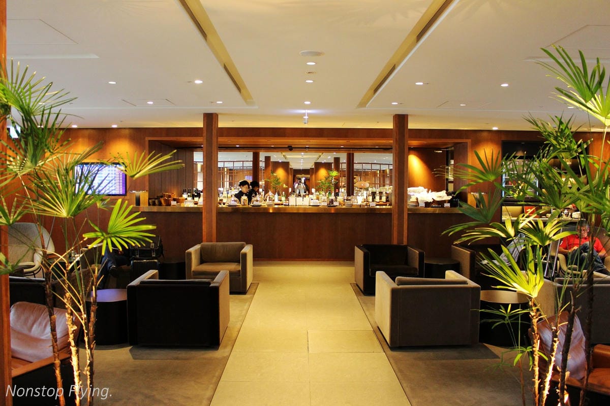 2017.06.24 國泰航空 CX469 台北TPE-香港HKG 飛行記錄 (777-300ER經濟艙) - 第11張圖 2017.06.24 國泰航空 CX469 台北TPE-香港HKG 飛行記錄 (777-300ER經濟艙)