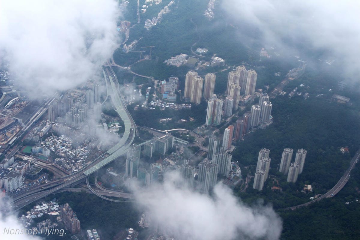 2017.06.24 國泰航空 CX469 台北TPE-香港HKG 飛行記錄 (777-300ER經濟艙) - 第70張圖 2017.06.24 國泰航空 CX469 台北TPE-香港HKG 飛行記錄 (777-300ER經濟艙)