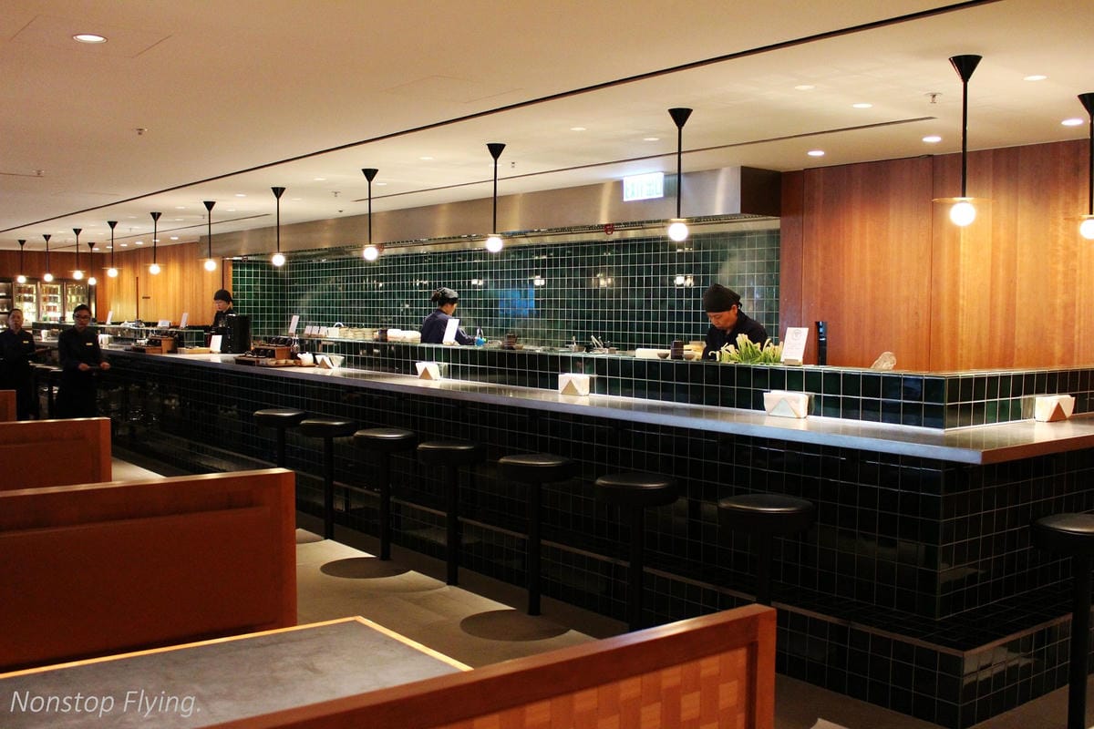 國泰航空 香港玉衡堂商務貴賓室 -現點熱食、麵食、飲料咖啡吧、淋浴/躺臥空間。 - 第12張圖 國泰航空 香港玉衡堂商務貴賓室 -現點熱食、麵食、飲料咖啡吧、淋浴/躺臥空間。