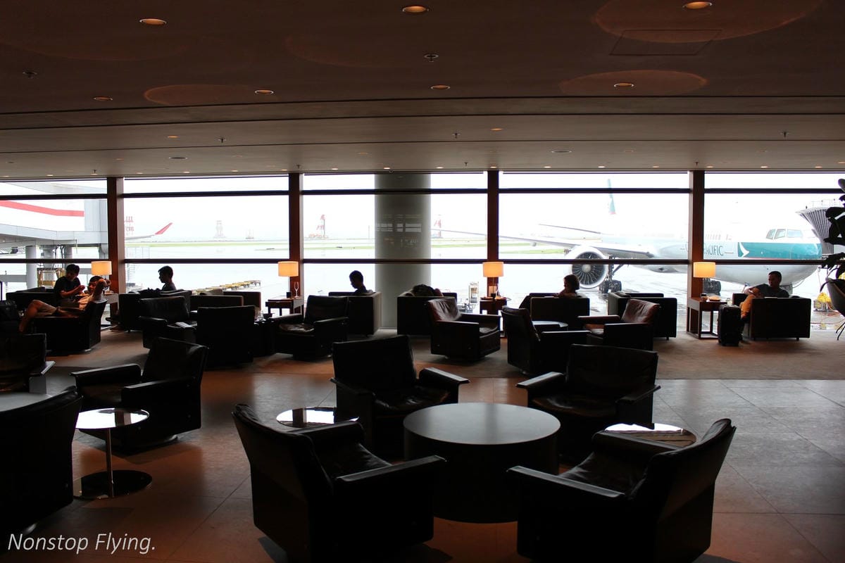 國泰航空 香港玉衡堂商務貴賓室 -現點熱食、麵食、飲料咖啡吧、淋浴/躺臥空間。 - 第27張圖 國泰航空 香港玉衡堂商務貴賓室 -現點熱食、麵食、飲料咖啡吧、淋浴/躺臥空間。