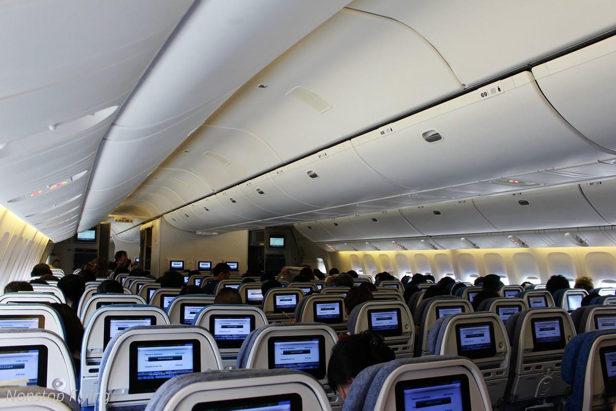 2017.06.24 國泰航空 CX751 香港HKG-曼谷BKK 飛行記錄 (777-300ER經濟艙) - 第8張圖 2017.06.24 國泰航空 CX751 香港HKG-曼谷BKK 飛行記錄 (777-300ER經濟艙)