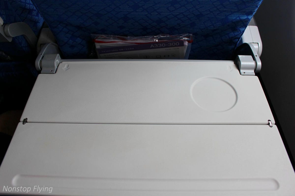 2017.06.29 國泰航空 CX754 曼谷BKK-香港HKG 飛行記錄 (A330-300經濟艙) - 第33張圖 2017.06.29 國泰航空 CX754 曼谷BKK-香港HKG 飛行記錄 (A330-300經濟艙)