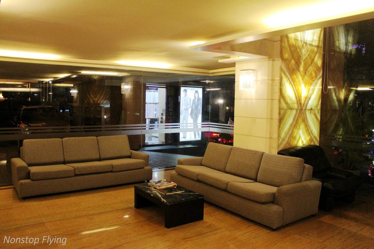 【曼谷住宿】Sukhothai Residence Ruam Ruedi(拉姆盧迪素可泰公寓)-近BTS Phloen Chit站，新穎舒適公寓式酒店。