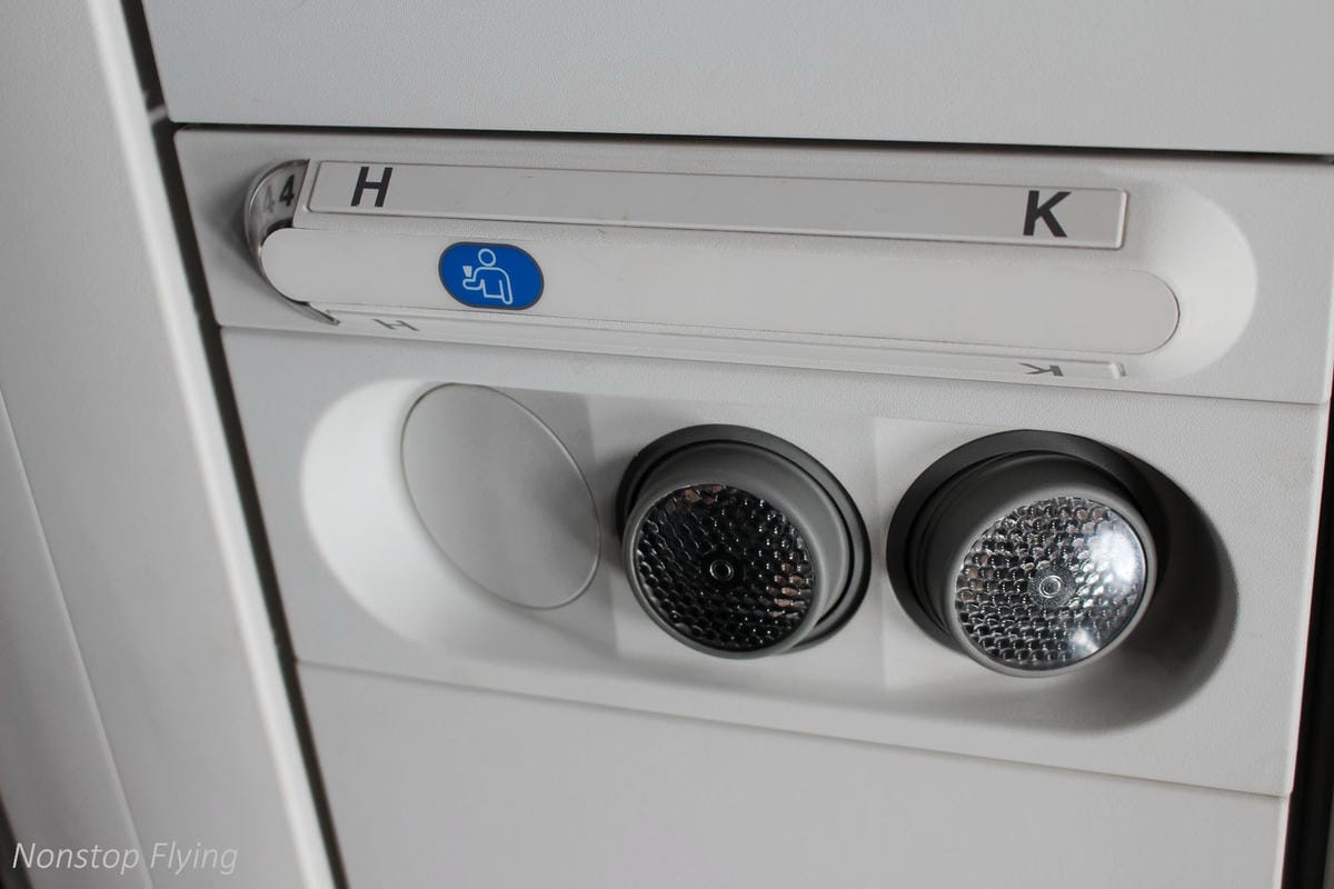 2017.07.04 國泰航空 CX421 台北TPE-香港HKG 飛行記錄 (A330-300經濟艙) - 第14張圖 2017.07.04 國泰航空 CX421 台北TPE-香港HKG 飛行記錄 (A330-300經濟艙)