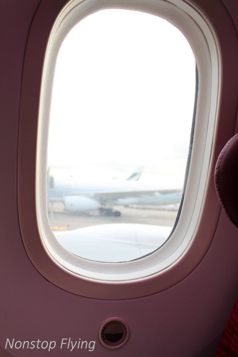 2017.07.04 卡達航空 QR817 香港HKG-杜哈DOH 飛行記錄 (787-8經濟艙) 終生難忘的三上三下奇幻旅程! - 第24張圖 2017.07.04 卡達航空 QR817 香港HKG-杜哈DOH 飛行記錄 (787-8經濟艙) 終生難忘的三上三下奇幻旅程!