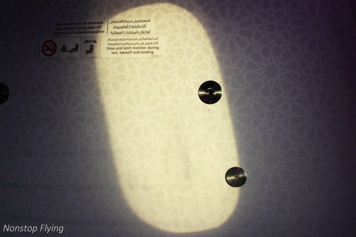2017.07.04 卡達航空 QR817 香港HKG-杜哈DOH 飛行記錄 (787-8經濟艙) 終生難忘的三上三下奇幻旅程! - 第27張圖 2017.07.04 卡達航空 QR817 香港HKG-杜哈DOH 飛行記錄 (787-8經濟艙) 終生難忘的三上三下奇幻旅程!