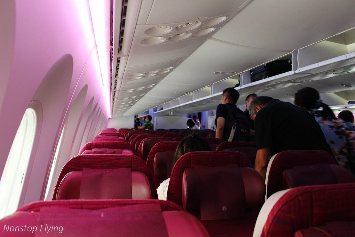 2017.07.04 卡達航空 QR817 香港HKG-杜哈DOH 飛行記錄 (787-8經濟艙) 終生難忘的三上三下奇幻旅程! - 第11張圖 2017.07.04 卡達航空 QR817 香港HKG-杜哈DOH 飛行記錄 (787-8經濟艙) 終生難忘的三上三下奇幻旅程!