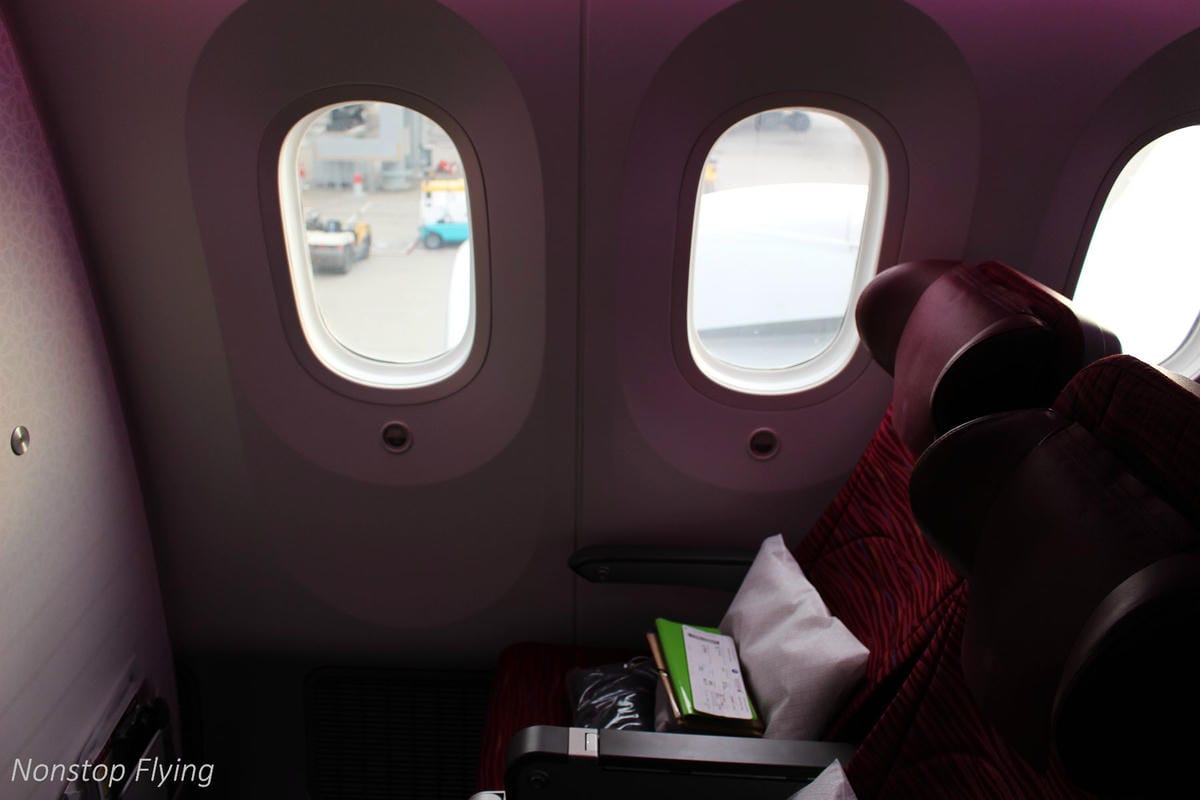 2017.07.04 卡達航空 QR817 香港HKG-杜哈DOH 飛行記錄 (787-8經濟艙) 終生難忘的三上三下奇幻旅程! - 第12張圖 2017.07.04 卡達航空 QR817 香港HKG-杜哈DOH 飛行記錄 (787-8經濟艙) 終生難忘的三上三下奇幻旅程!