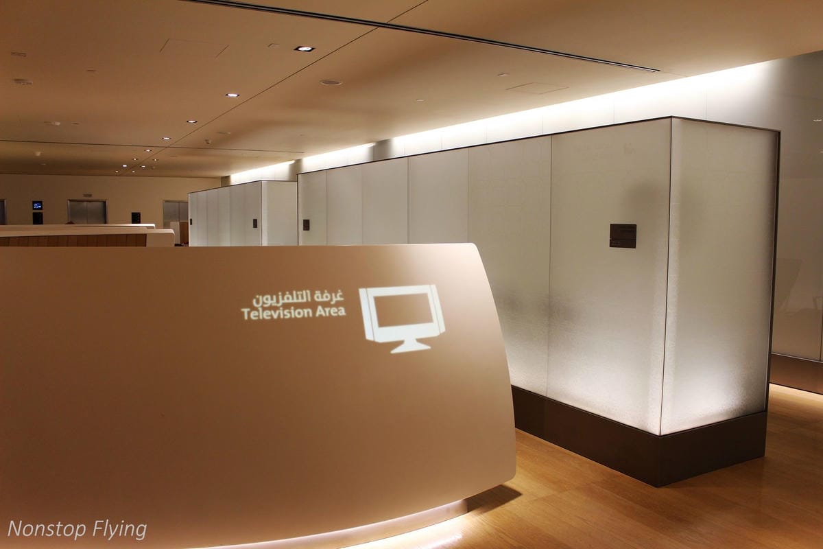 【卡達杜哈】哈馬德國際機場-世界前10、中東最佳五星級機場，設旅館、休息室、遊戲區、蘋果電腦、免費市區觀光