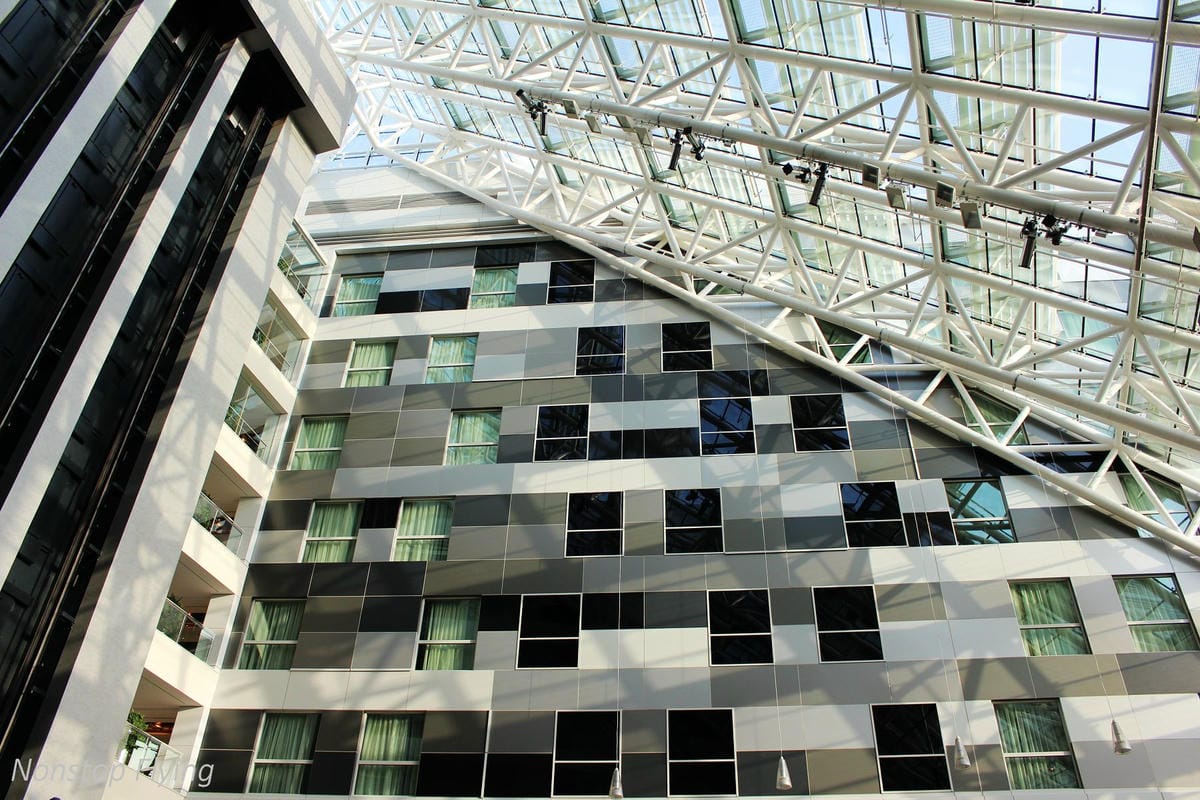 【卡達杜哈】哈馬德國際機場-世界前10、中東最佳五星級機場，設旅館、休息室、遊戲區、蘋果電腦、免費市區觀光