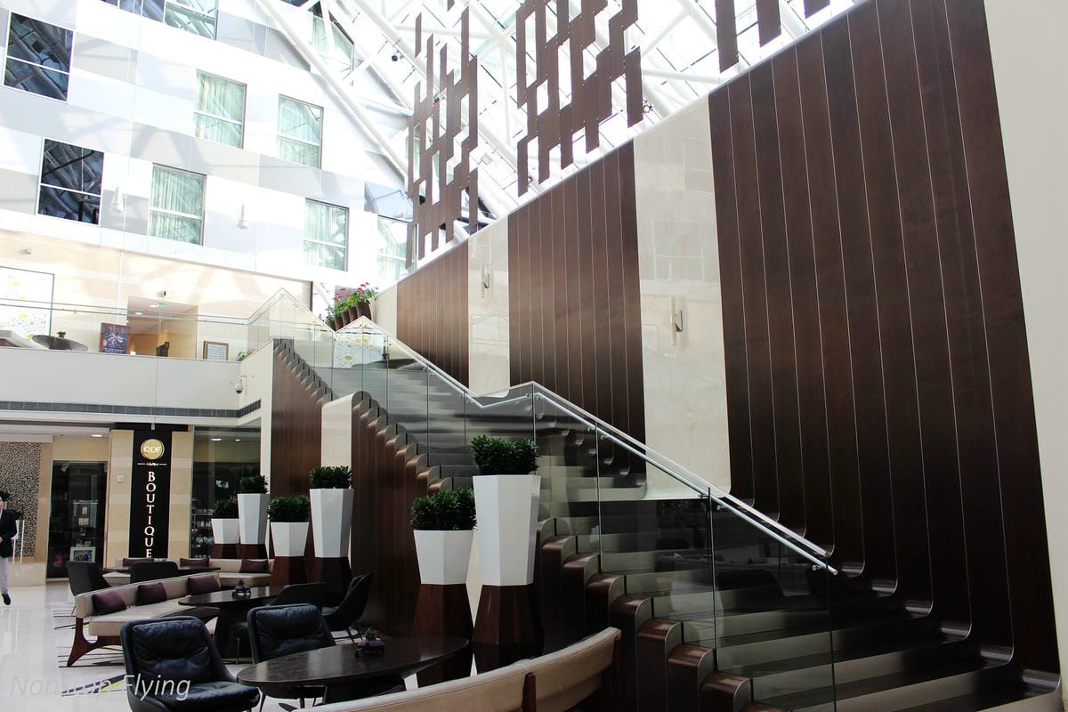 【卡達杜哈】哈馬德國際機場-世界前10、中東最佳五星級機場，設旅館、休息室、遊戲區、蘋果電腦、免費市區觀光