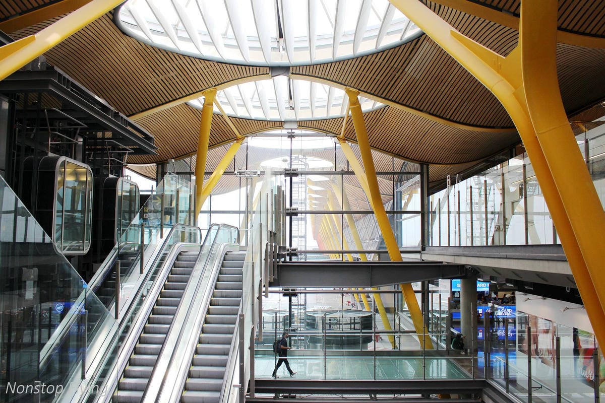 2017.07.06 卡達航空 QR149 杜哈DOH-馬德里MAD 飛行記錄 (A350-900經濟艙) 奇遇特別的LATAM租機! - 第64張圖 2017.07.06 卡達航空 QR149 杜哈DOH-馬德里MAD 飛行記錄 (A350-900經濟艙) 奇遇特別的LATAM租機!