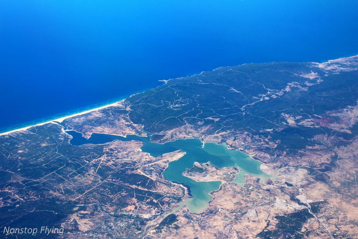 2017.07.06 卡達航空 QR149 杜哈DOH-馬德里MAD 飛行記錄 (A350-900經濟艙) 奇遇特別的LATAM租機! - 第50張圖 2017.07.06 卡達航空 QR149 杜哈DOH-馬德里MAD 飛行記錄 (A350-900經濟艙) 奇遇特別的LATAM租機!