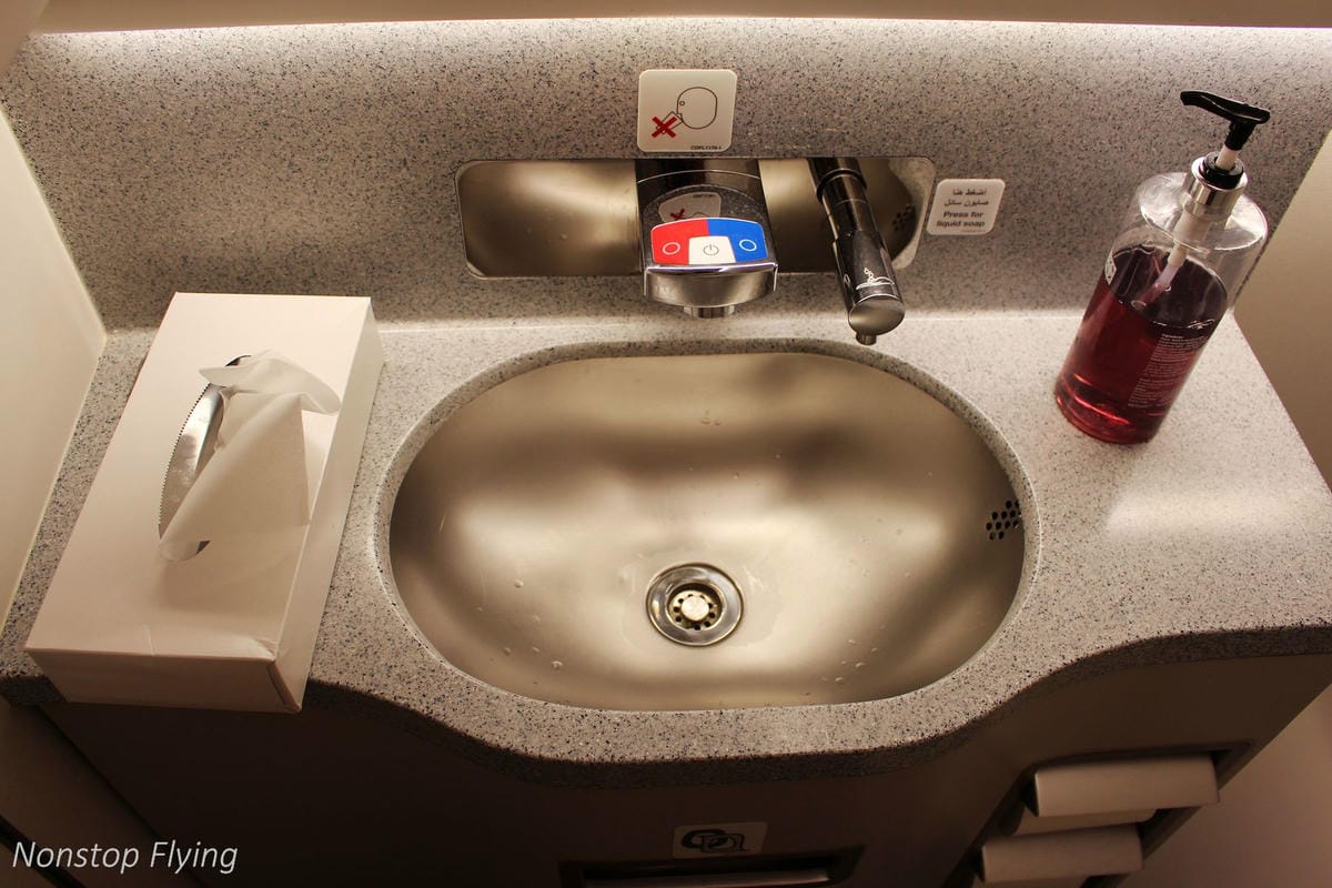 2017.07.06 卡達航空 QR149 杜哈DOH-馬德里MAD 飛行記錄 (A350-900經濟艙) 奇遇特別的LATAM租機! - 第23張圖 2017.07.06 卡達航空 QR149 杜哈DOH-馬德里MAD 飛行記錄 (A350-900經濟艙) 奇遇特別的LATAM租機!