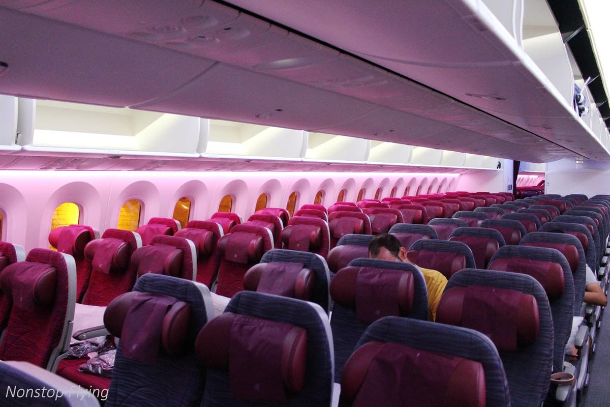 2017.07.19 卡達航空 QR142 巴塞隆納BCN-杜哈DOH 飛行記錄 (787-8經濟艙) 含巴塞隆納機場介紹 - 第49張圖 2017.07.19 卡達航空 QR142 巴塞隆納BCN-杜哈DOH 飛行記錄 (787-8經濟艙) 含巴塞隆納機場介紹