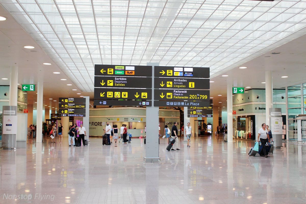 2017.07.19 卡達航空 QR142 巴塞隆納BCN-杜哈DOH 飛行記錄 (787-8經濟艙) 含巴塞隆納機場介紹 - 第5張圖 2017.07.19 卡達航空 QR142 巴塞隆納BCN-杜哈DOH 飛行記錄 (787-8經濟艙) 含巴塞隆納機場介紹