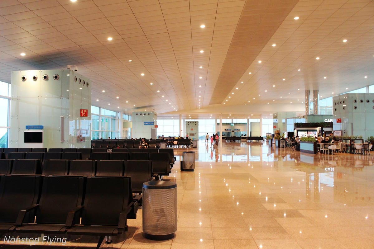 2017.07.19 卡達航空 QR142 巴塞隆納BCN-杜哈DOH 飛行記錄 (787-8經濟艙) 含巴塞隆納機場介紹 - 第44張圖 2017.07.19 卡達航空 QR142 巴塞隆納BCN-杜哈DOH 飛行記錄 (787-8經濟艙) 含巴塞隆納機場介紹