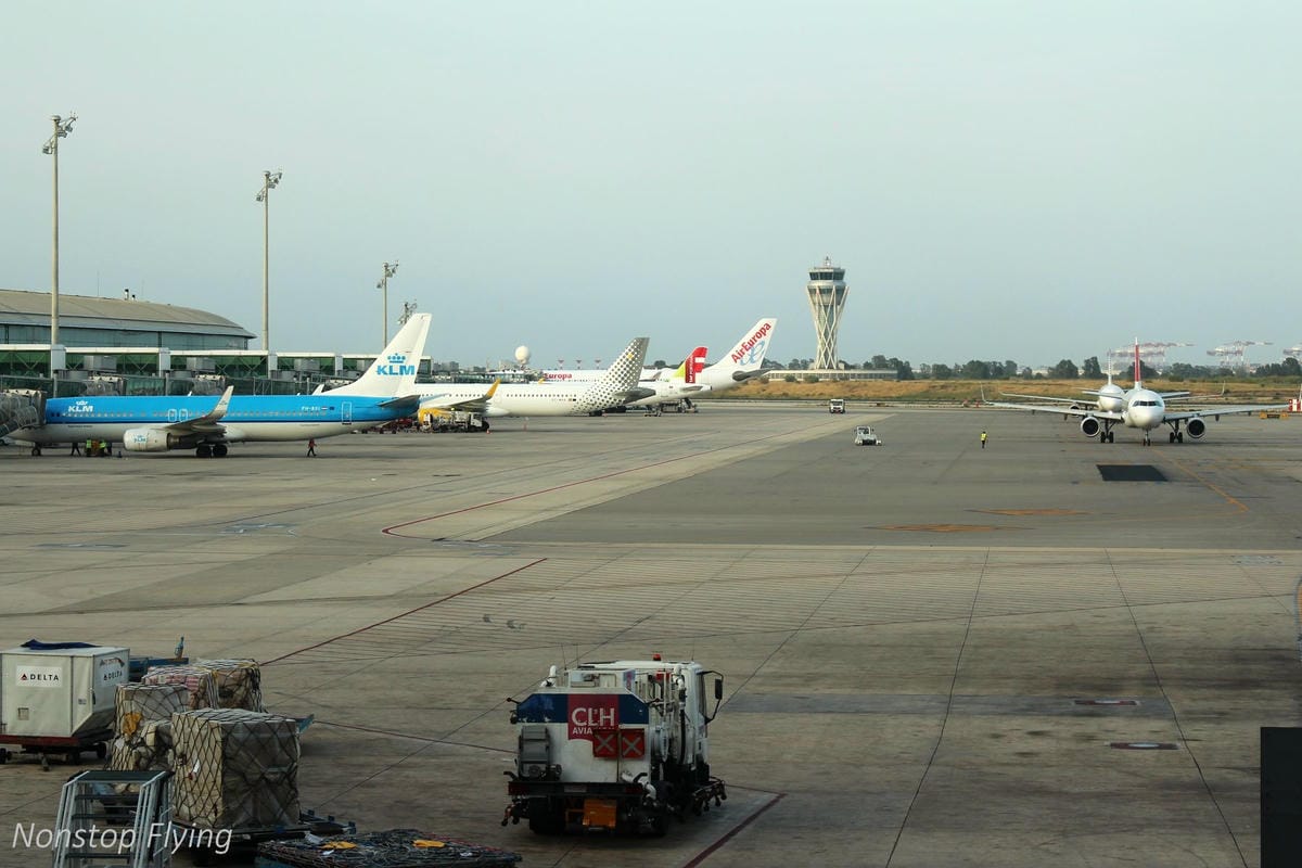 2017.07.19 卡達航空 QR142 巴塞隆納BCN-杜哈DOH 飛行記錄 (787-8經濟艙) 含巴塞隆納機場介紹 - 第28張圖 2017.07.19 卡達航空 QR142 巴塞隆納BCN-杜哈DOH 飛行記錄 (787-8經濟艙) 含巴塞隆納機場介紹