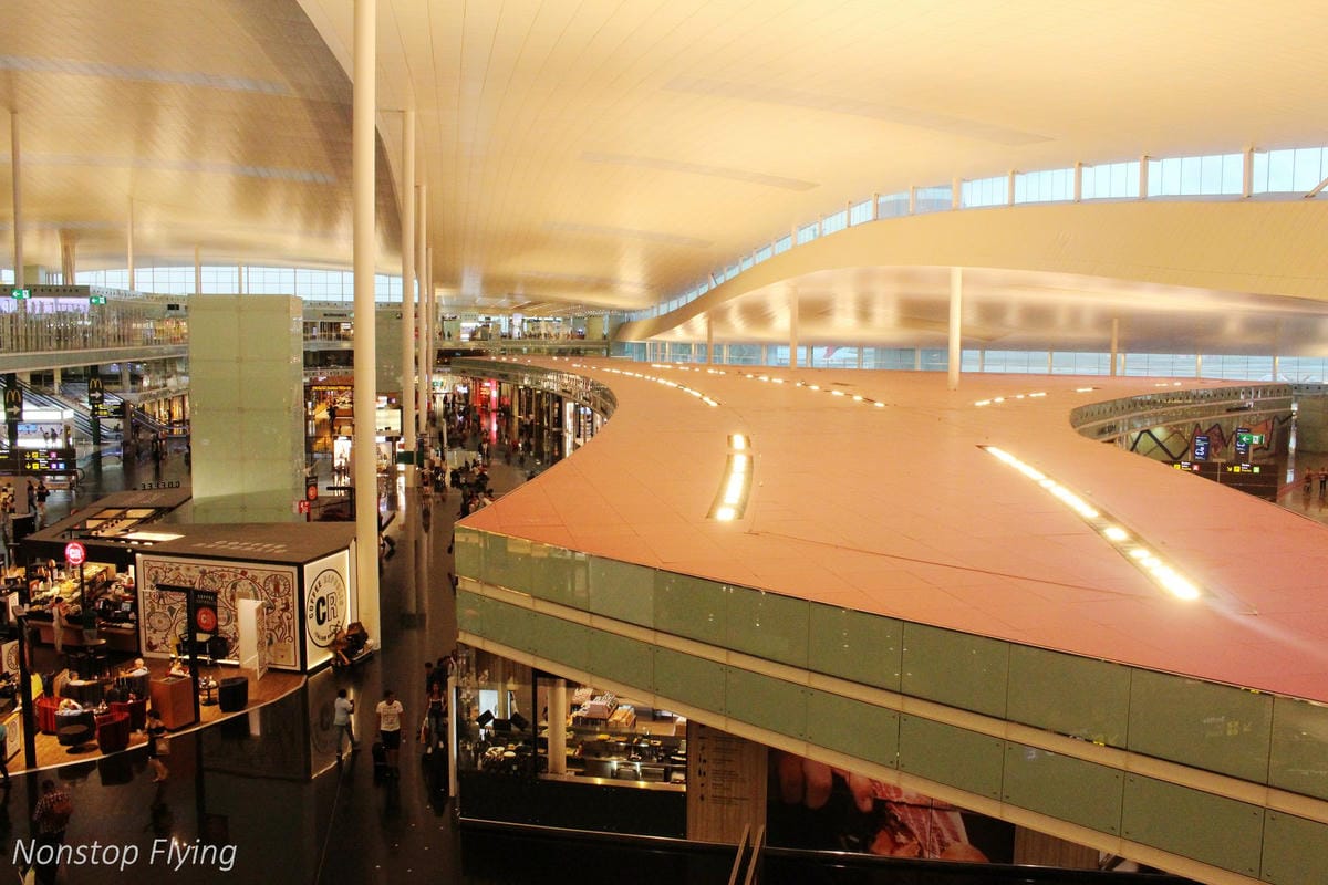 2017.07.19 卡達航空 QR142 巴塞隆納BCN-杜哈DOH 飛行記錄 (787-8經濟艙) 含巴塞隆納機場介紹 - 第41張圖 2017.07.19 卡達航空 QR142 巴塞隆納BCN-杜哈DOH 飛行記錄 (787-8經濟艙) 含巴塞隆納機場介紹