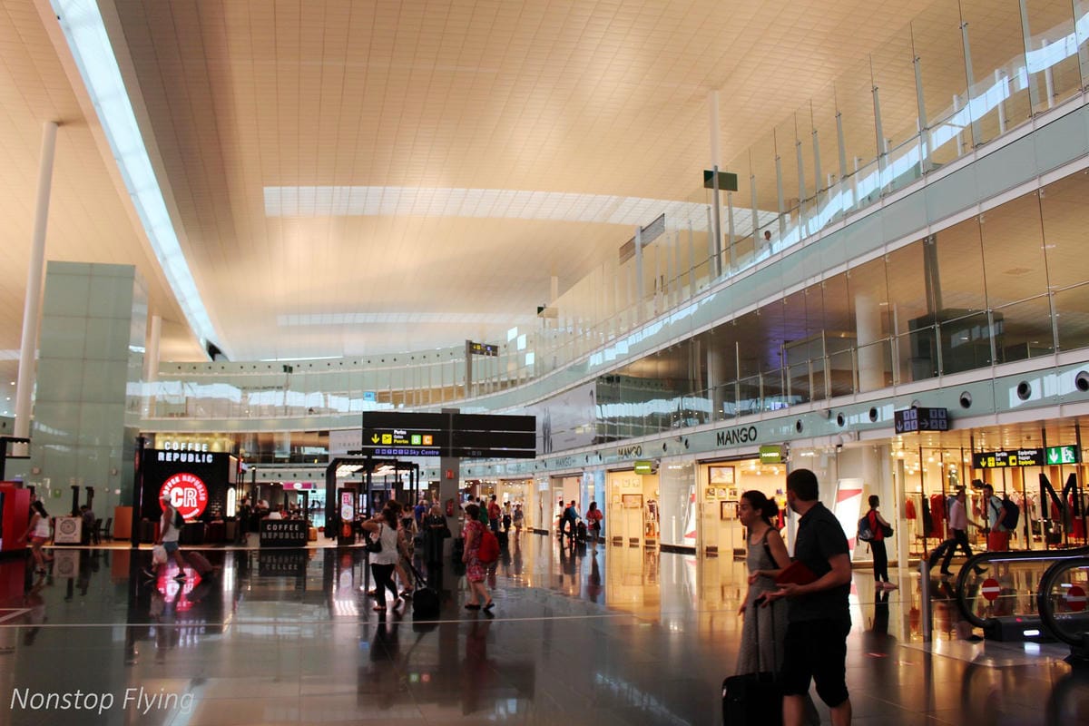 2017.07.19 卡達航空 QR142 巴塞隆納BCN-杜哈DOH 飛行記錄 (787-8經濟艙) 含巴塞隆納機場介紹 - 第21張圖 2017.07.19 卡達航空 QR142 巴塞隆納BCN-杜哈DOH 飛行記錄 (787-8經濟艙) 含巴塞隆納機場介紹