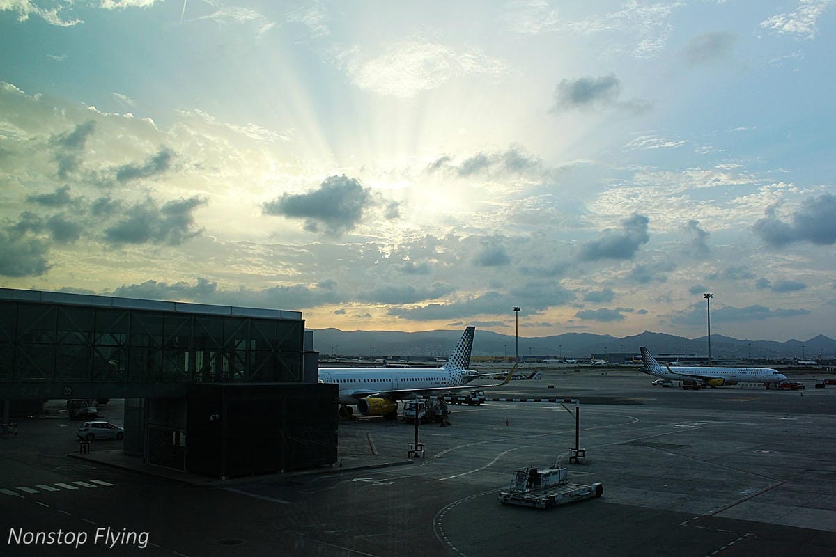 2017.07.19 卡達航空 QR142 巴塞隆納BCN-杜哈DOH 飛行記錄 (787-8經濟艙) 含巴塞隆納機場介紹 - 第39張圖 2017.07.19 卡達航空 QR142 巴塞隆納BCN-杜哈DOH 飛行記錄 (787-8經濟艙) 含巴塞隆納機場介紹