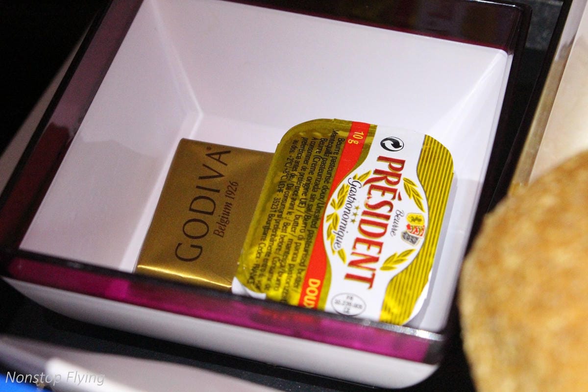 2017.07.20 卡達航空 QR816 杜哈DOH-香港HKG 飛行記錄 (787-8經濟艙) - 第37張圖 2017.07.20 卡達航空 QR816 杜哈DOH-香港HKG 飛行記錄 (787-8經濟艙)