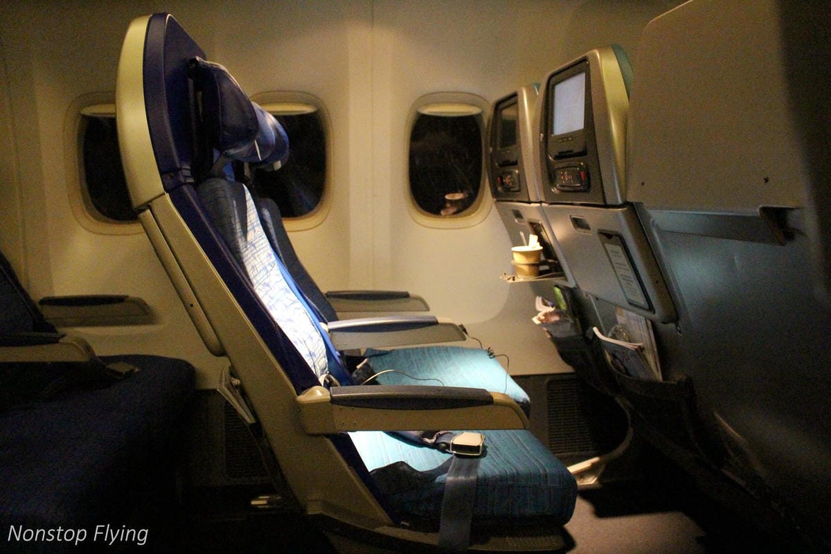 2017.07.20 國泰航空 CX408 香港HKG-台北TPE 飛行記錄 (777-300經濟艙)+水果餐 - 第36張圖 2017.07.20 國泰航空 CX408 香港HKG-台北TPE 飛行記錄 (777-300經濟艙)+水果餐