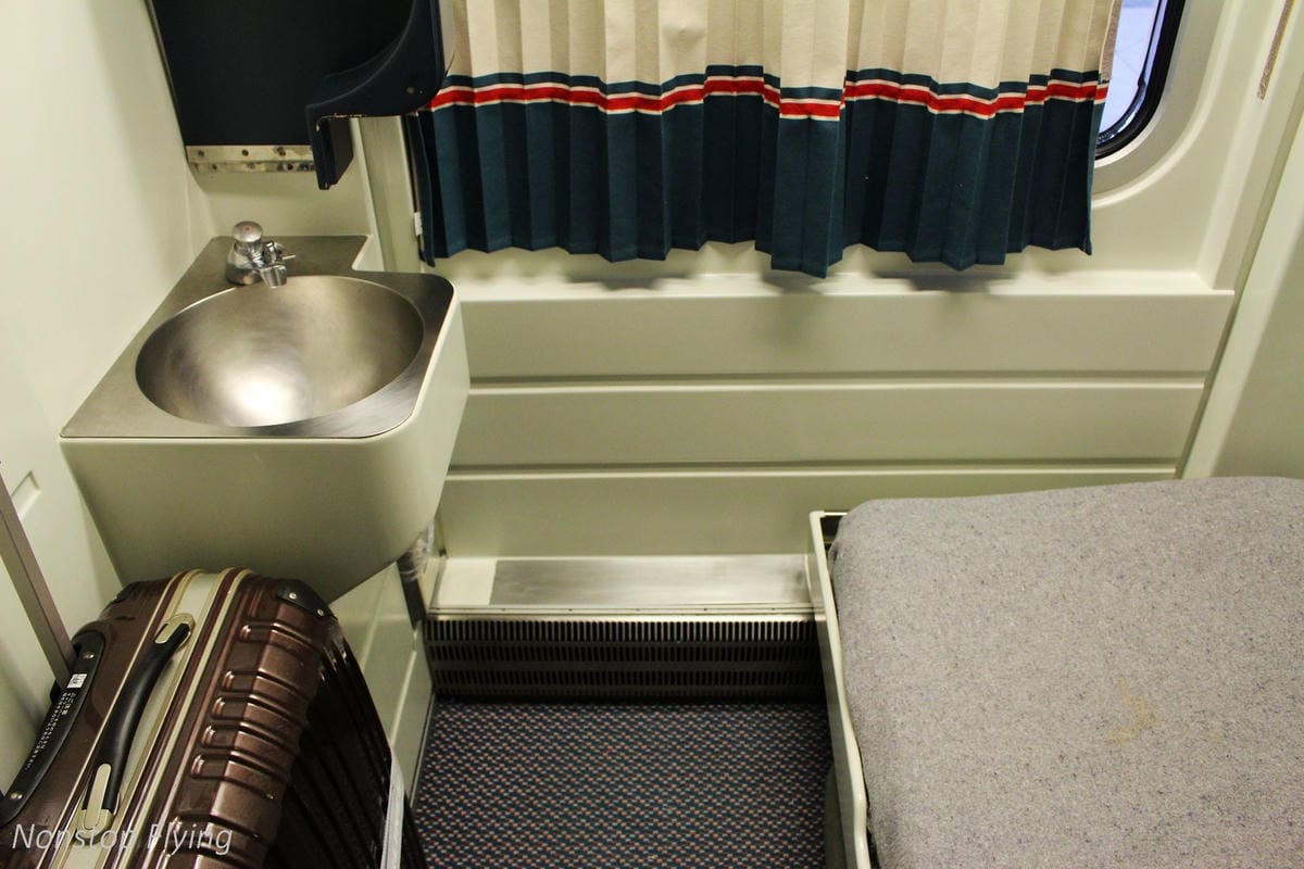 【歐洲火車】馬德里-里斯本 臥鋪列車Trenhotel 體驗 -平躺睡床、獨立臥房,一覺睡醒到異國! - 第17張圖 【歐洲火車】馬德里-里斯本 臥鋪列車Trenhotel 體驗 -平躺睡床、獨立臥房,一覺睡醒到異國!