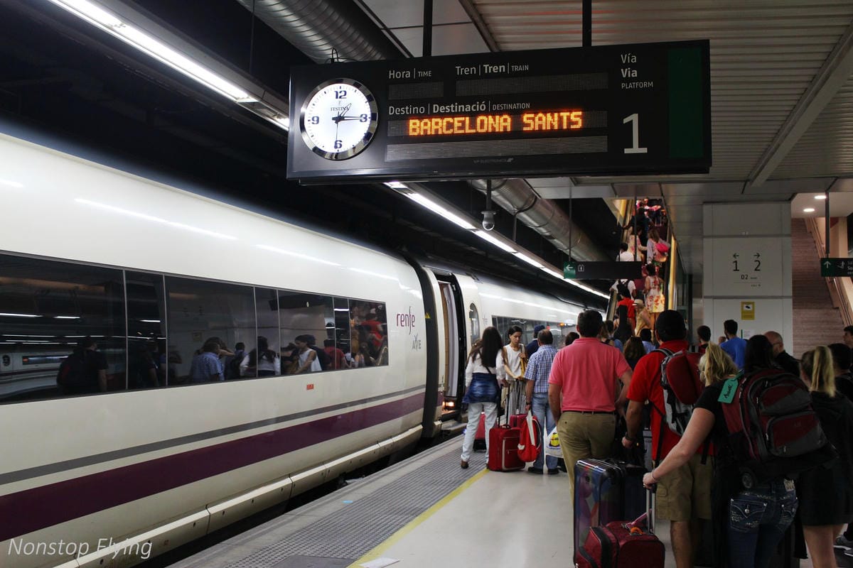 【西班牙】AVE高速鐵路 馬德里-巴塞隆納 特等車廂搭乘紀實 -含馬德里Atocha車站、貴賓室介紹