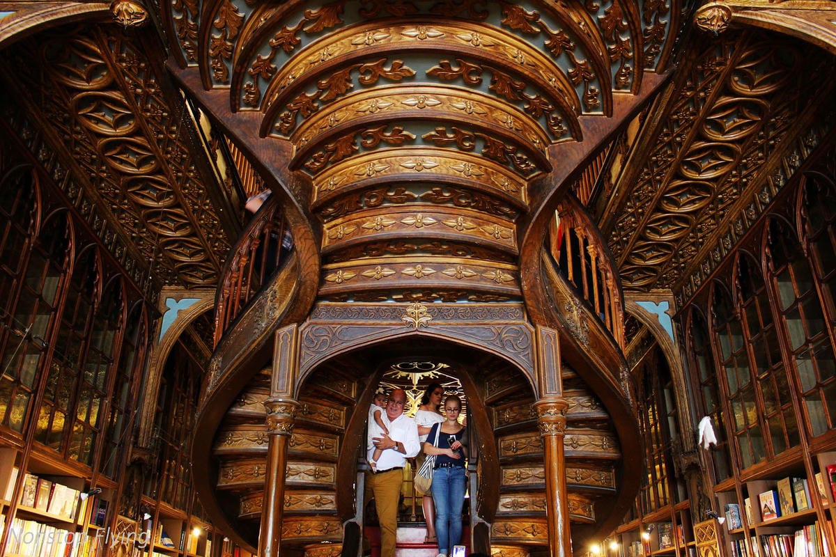 【葡萄牙】波多Porto – 9大精彩景點整理,兩天一夜散步推薦~讓人留連忘返的絕美港都! - 第11張圖 【葡萄牙】波多Porto – 9大精彩景點整理,兩天一夜散步推薦~讓人留連忘返的絕美港都!