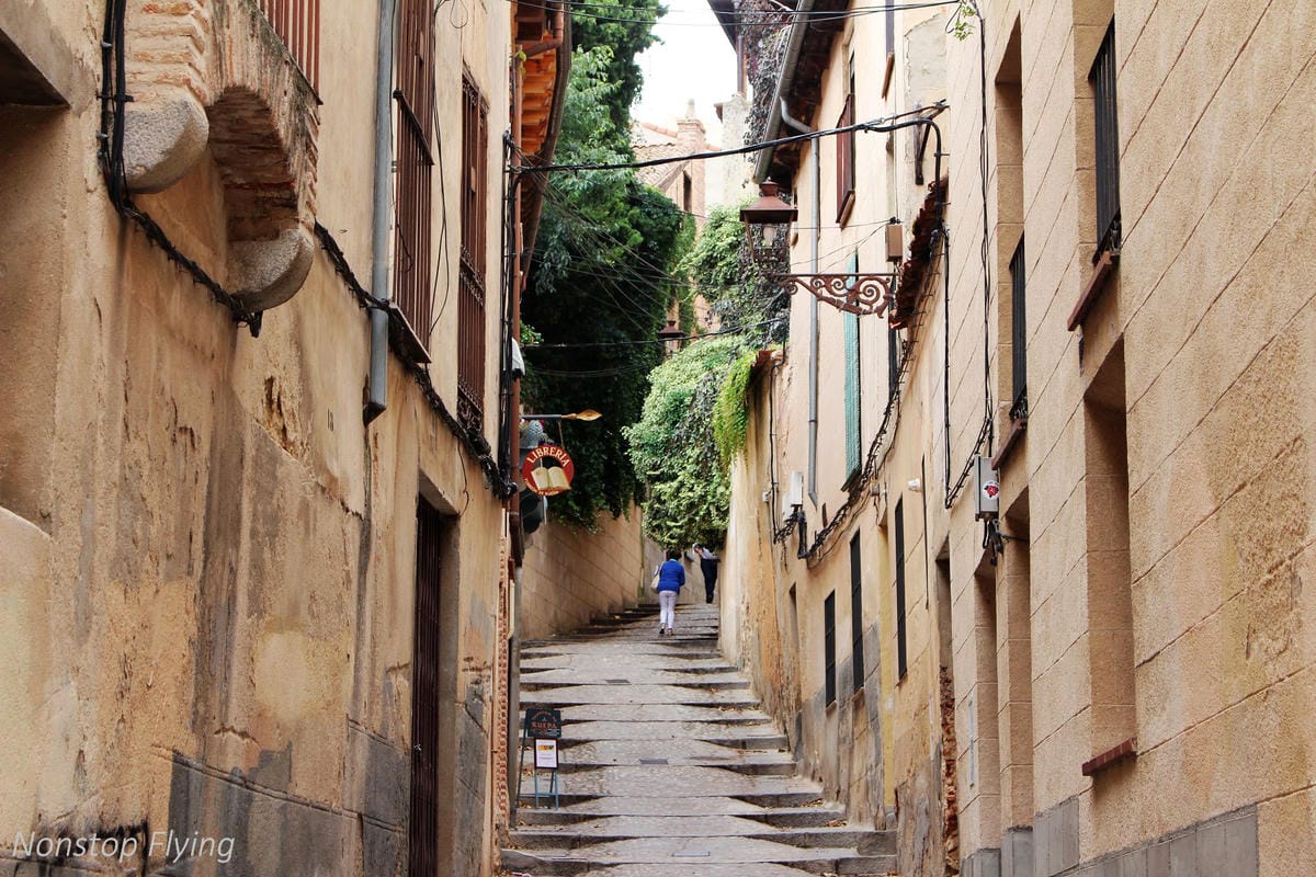 【西班牙】塞哥維亞Segovia 7個精彩景點分享 -一日遊輕鬆走訪經典水道橋、迪士尼城堡、美味烤乳豬 - 第49張圖 【西班牙】塞哥維亞Segovia 7個精彩景點分享 -一日遊輕鬆走訪經典水道橋、迪士尼城堡、美味烤乳豬