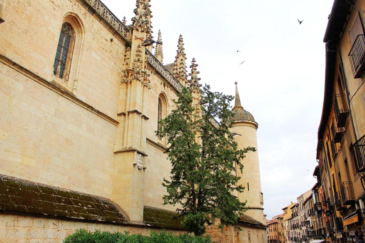 【西班牙】塞哥維亞Segovia 7個精彩景點分享 -一日遊輕鬆走訪經典水道橋、迪士尼城堡、美味烤乳豬 - 第18張圖 【西班牙】塞哥維亞Segovia 7個精彩景點分享 -一日遊輕鬆走訪經典水道橋、迪士尼城堡、美味烤乳豬