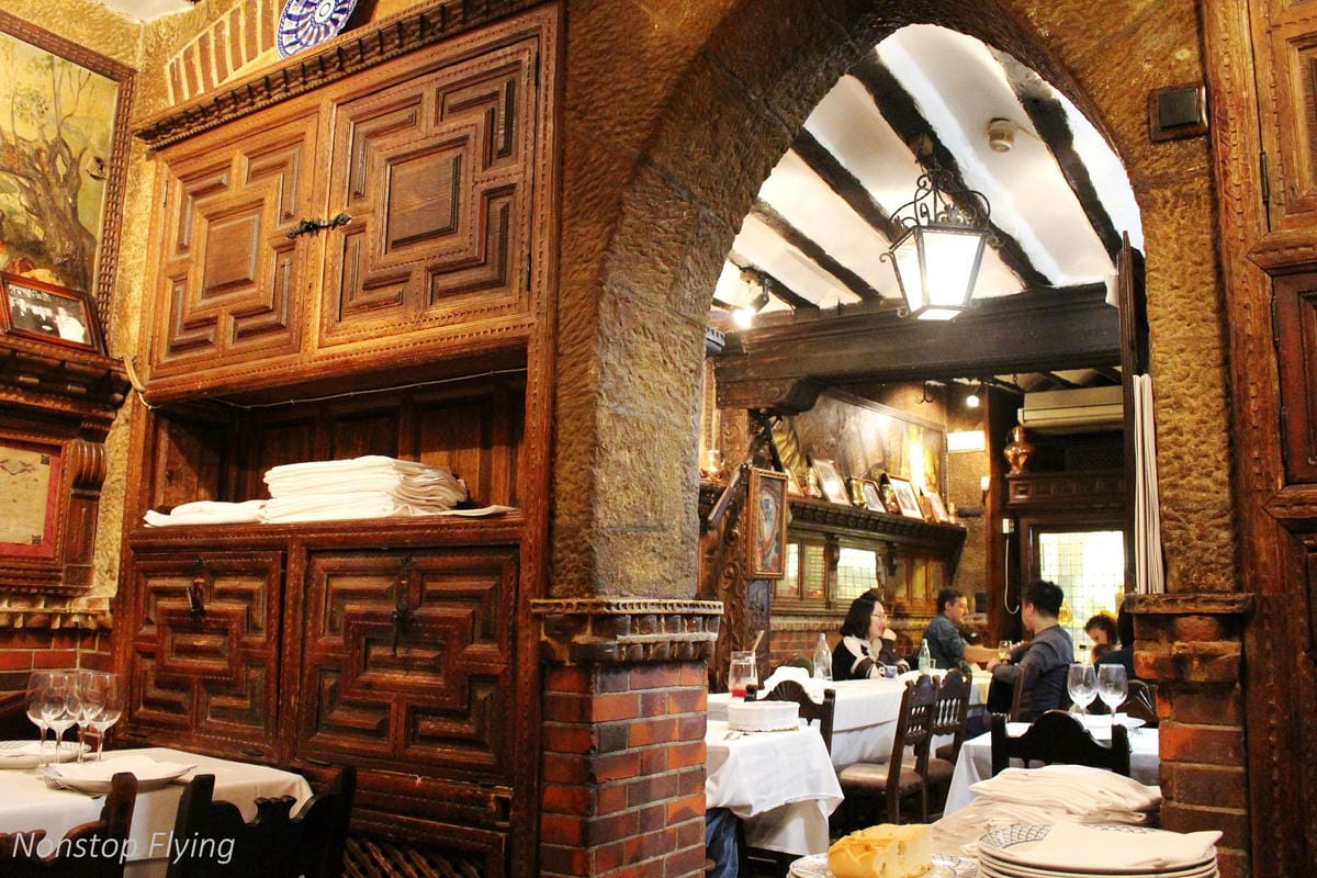 【西班牙】塞哥維亞Segovia 7個精彩景點分享 -一日遊輕鬆走訪經典水道橋、迪士尼城堡、美味烤乳豬 - 第53張圖 【西班牙】塞哥維亞Segovia 7個精彩景點分享 -一日遊輕鬆走訪經典水道橋、迪士尼城堡、美味烤乳豬