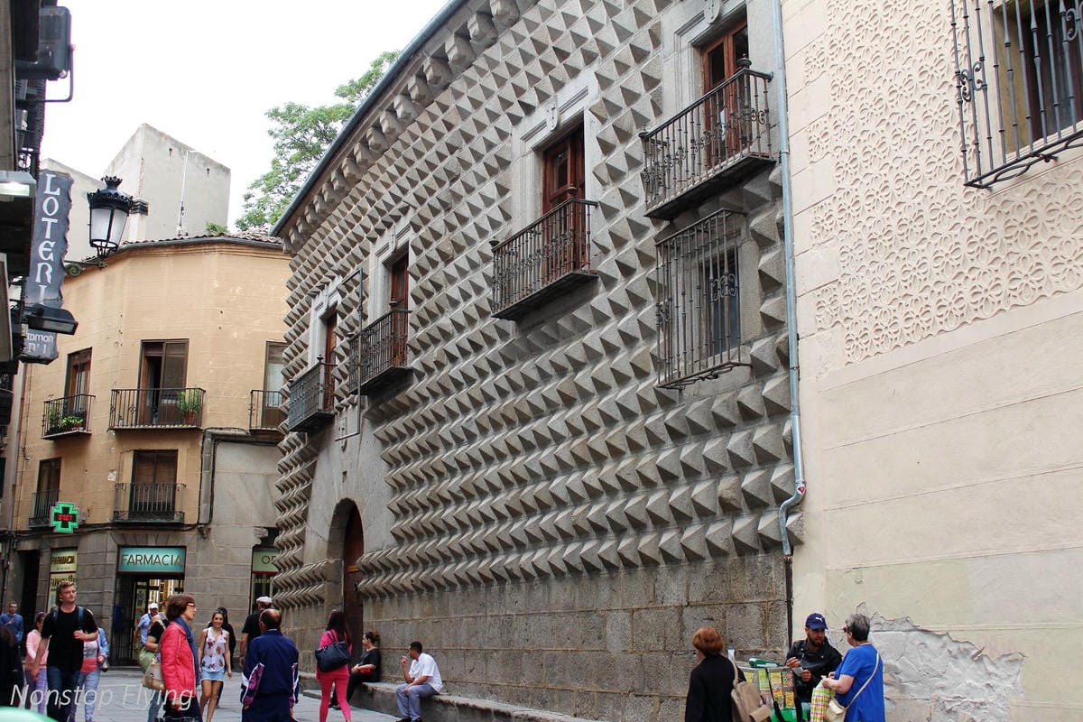 【西班牙】塞哥維亞Segovia 7個精彩景點分享 -一日遊輕鬆走訪經典水道橋、迪士尼城堡、美味烤乳豬 - 第11張圖 【西班牙】塞哥維亞Segovia 7個精彩景點分享 -一日遊輕鬆走訪經典水道橋、迪士尼城堡、美味烤乳豬